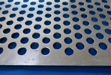 不銹鋼沖孔網(wǎng)的加工注意要點 不銹鋼沖孔網(wǎng)的加工注意要點