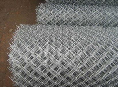 導致沖孔網(wǎng)板材打卷變形的原因有哪些 導致沖孔網(wǎng)板材打卷變形的原因有哪些